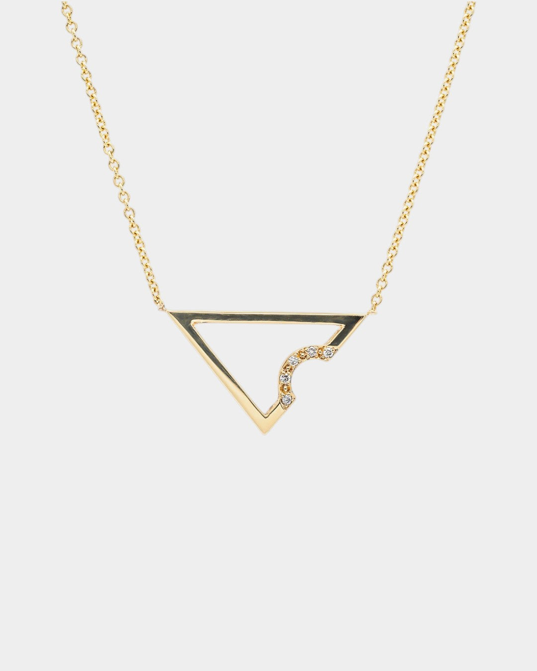 delta-shaped necklace 